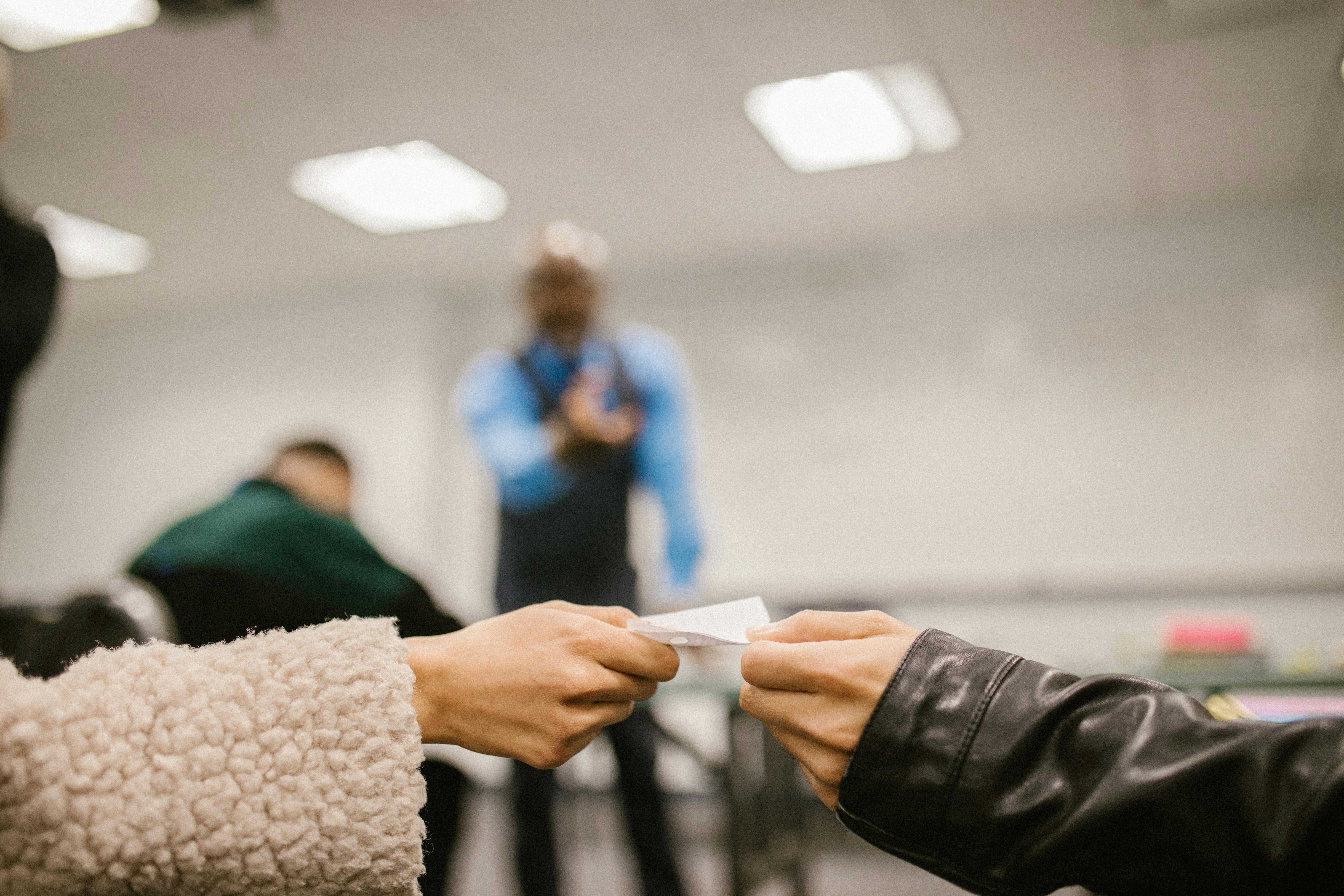 Smart Ways to Respond to Thank You in 2025: Learn More