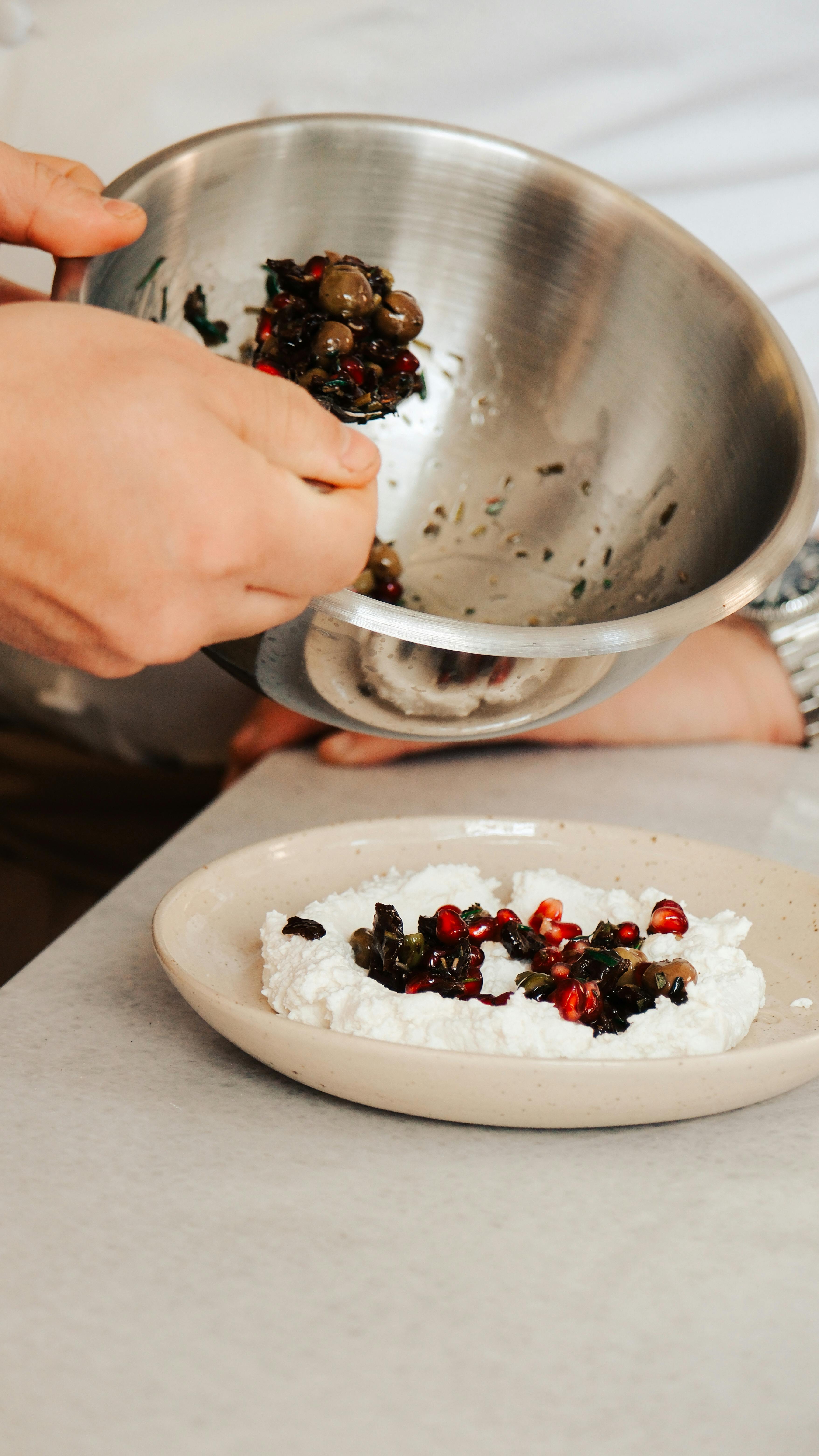 How to Properly Enjoy Soursop: Tips for a Healthy 2025