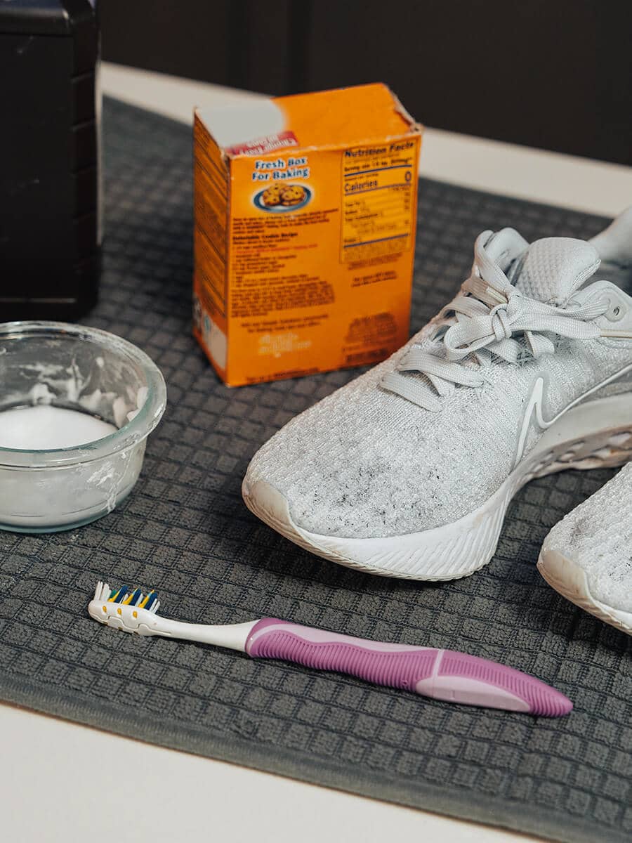 How to Effectively Clean Tennis Shoes for Best Performance in 2025