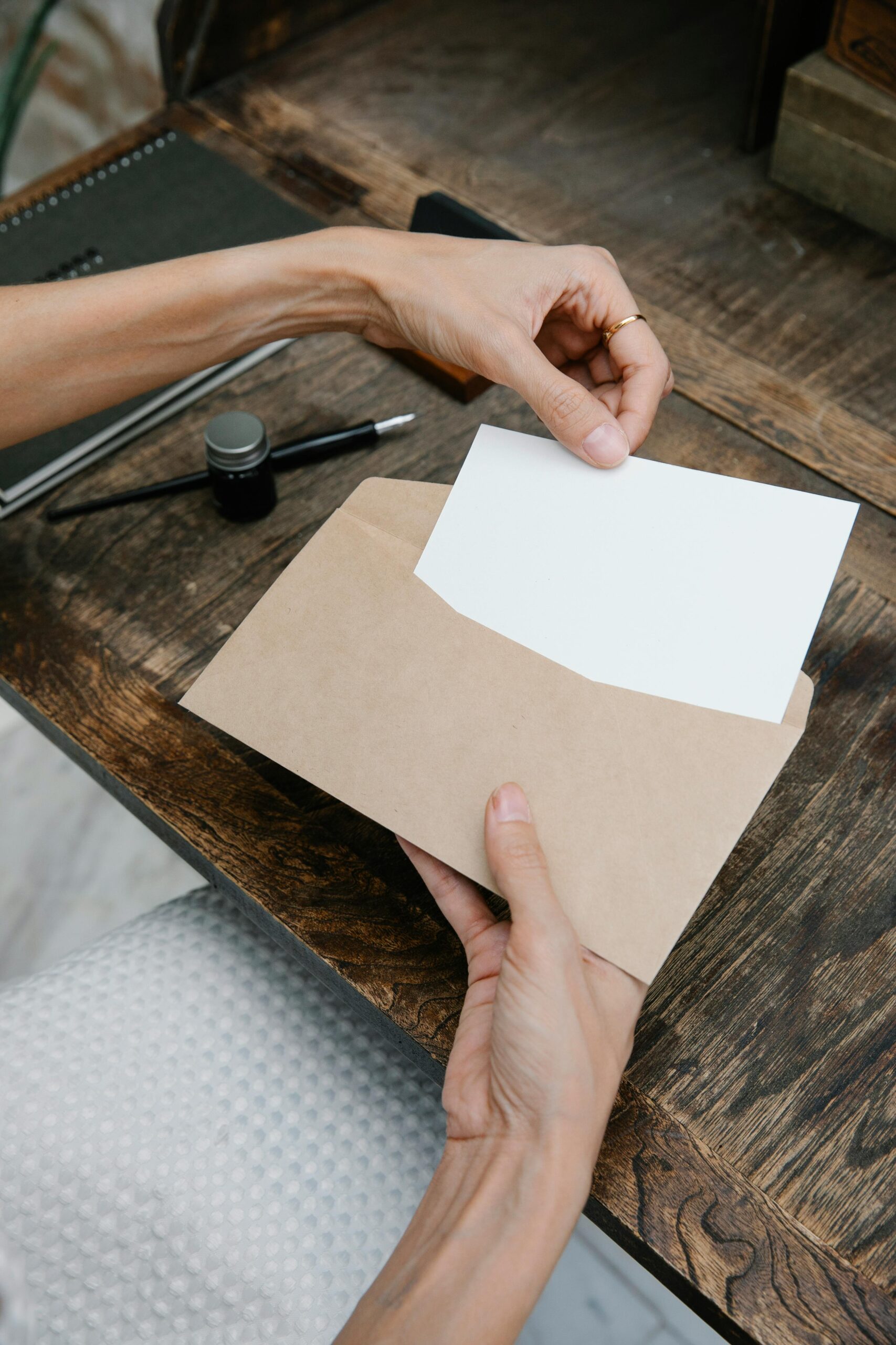 How to Write an Address on an Envelope: Essential Tips for 2025